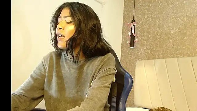 Snapshot of babilett chatting on October 3, 2025, 12:02 pm babilett online show from October 3, 2025, 12:02 pm