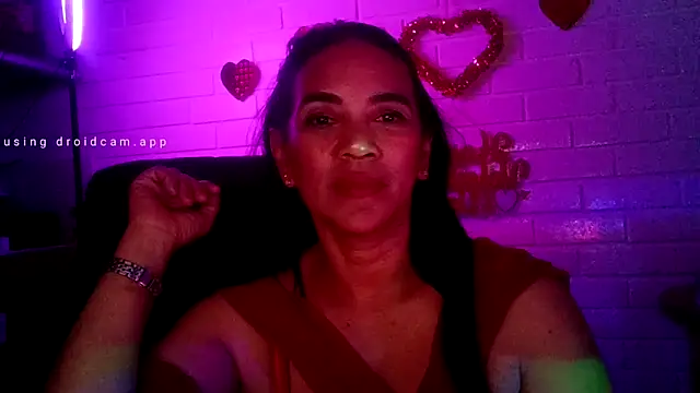 MiiaVelasquez online show from February 11, 2026, 4:39 am