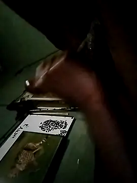 Snapshot of Bennteny67 chatting on November 21, 2025, 8:40 pm Bennteny67 online show from November 21, 2025, 8:40 pm