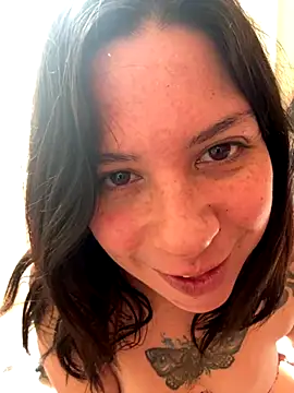 Snapshot of LaGueraDelMar chatting on November 9, 2025, 8:18 pm LaGueraDelMar online show from November 9, 2025, 8:18 pm