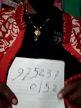 Snapshot of Radha8080 chatting on November 20, 2025, 11:37 pm Radha8080 online show from November 20, 2025, 11:37 pm