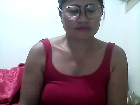 nathalie0045 online show from June 9, 2026, 9:54 am