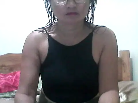 nathalie0045 online show from June 15, 2026, 10:28 am
