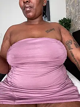 Snapshot of fatpussydallx chatting on June 8, 2026, 10:04 am fatpussydallx online show from June 8, 2026, 10:04 am