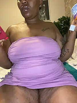 Snapshot of fatpussydallx chatting on June 13, 2026, 2:20 am fatpussydallx online show from June 13, 2026, 2:20 am