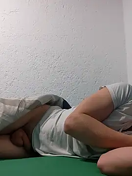 Snapshot of thelion0508 chatting on October 3, 2025, 6:27 pm thelion0508 online show from October 3, 2025, 6:27 pm