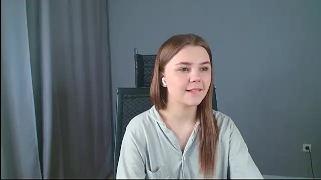 LeksaLove online show from April 29, 2026, 5:41 pm