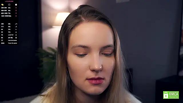 HongTomczak online show from October 14, 2025, 7:42 am