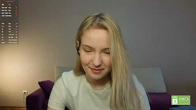 Snapshot of HongTomczak chatting on June 18, 2026, 7:52 am HongTomczak online show from June 18, 2026, 7:52 am