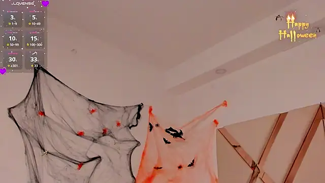 Snapshot of cloemorwen chatting on October 22, 2025, 9:47 pm cloemorwen online show from October 22, 2025, 9:47 pm