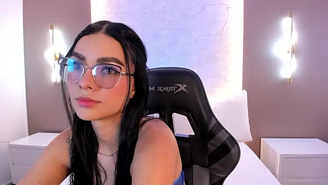 emily tolson online show from December 22, 2025, 7:22 pm