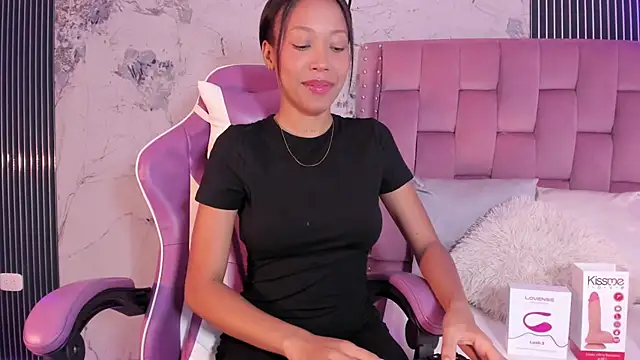 Mia Duarte1 online show from September 25, 2025, 7:39 pm