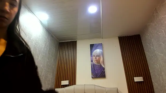 Sophi Thaylorr online show from March 12, 2026, 1:28 pm