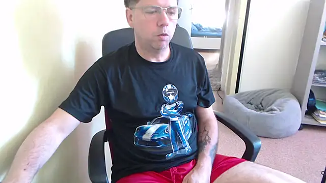 Snapshot of blueandwhite1 chatting on June 3, 2026, 7:11 am blueandwhite1 online show from June 3, 2026, 7:11 am
