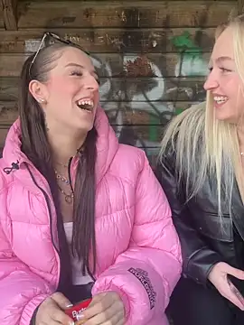 lisapeperoni online show from February 7, 2026, 2:54 pm