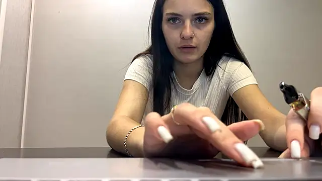 Snapshot of TianaWidell chatting on October 4, 2025, 2:26 pm TianaWidell online show from October 4, 2025, 2:26 pm