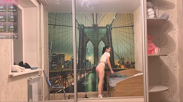 Snapshot of TianaWidell chatting on October 26, 2025, 1:39 pm TianaWidell online show from October 26, 2025, 1:39 pm