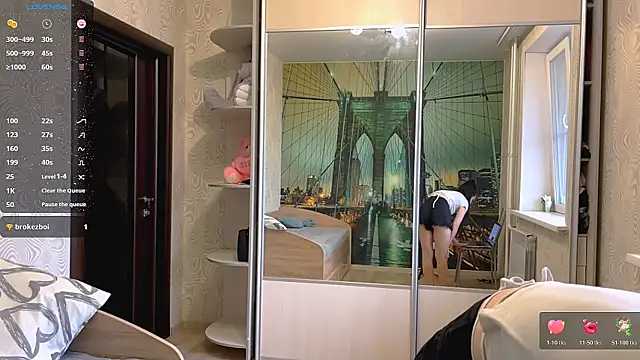 Snapshot of TianaWidell chatting on October 29, 2025, 3:31 am TianaWidell online show from October 29, 2025, 3:31 am