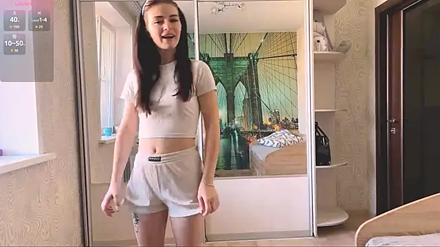 Snapshot of TianaWidell chatting on October 31, 2025, 5:19 am TianaWidell online show from October 31, 2025, 5:19 am