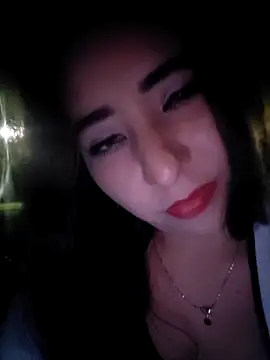isabella lovem online show from April 29, 2026, 5:33 am