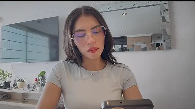 sasha jonne online show from January 7, 2026, 1:57 pm