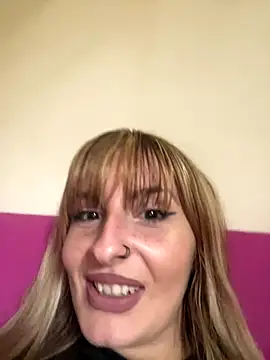 Sexy Bulgarian woman online show from October 22, 2025, 9:09 am