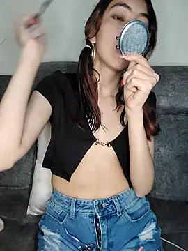 Snapshot of AnnieSparkle chatting on September 23, 2025, 12:02 am AnnieSparkle online show from September 23, 2025, 12:02 am