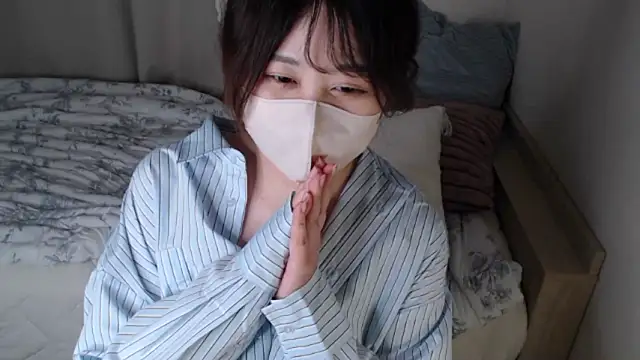 Snapshot of mi__san chatting on September 27, 2025, 2:33 pm mi san online show from September 27, 2025, 2:33 pm