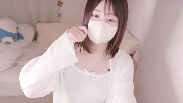 Snapshot of mi__san chatting on March 6, 2026, 10:12 am mi san online show from March 6, 2026, 10:12 am