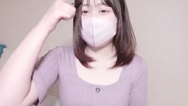 Snapshot of mi__san chatting on May 28, 2026, 10:45 am mi san online show from May 28, 2026, 10:45 am