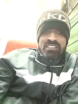 Snapshot of Mr_xxx007@xh chatting on December 15, 2025, 1:48 pm Mr xxx007xh online show from December 15, 2025, 1:48 pm