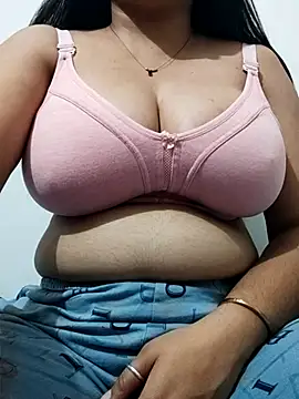 Snapshot of priya_hot_69 chatting on December 15, 2025, 5:28 pm priya hot 69 online show from December 15, 2025, 5:28 pm