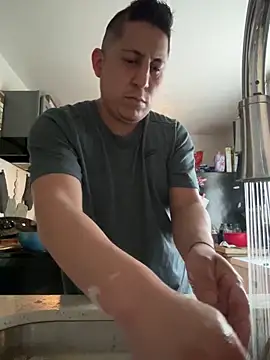 Snapshot of B3toBaby chatting on March 4, 2026, 5:30 pm B3toBaby online show from March 4, 2026, 5:30 pm