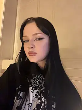  Anorrra  online show from March 8, 2026, 4:44 pm