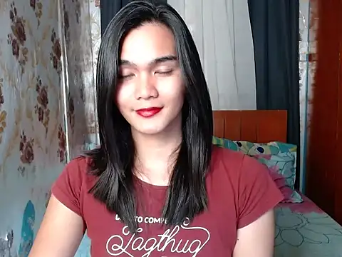 lady in moon online show from March 7, 2026, 5:10 pm