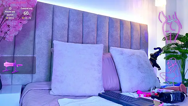 Snapshot of GabbieMonson chatting on October 3, 2025, 4:15 pm GabbieMonson online show from October 3, 2025, 4:15 pm