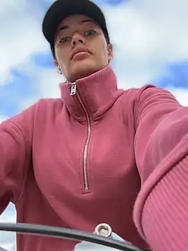 Snapshot of Risky_Workouts chatting on September 27, 2025, 8:52 am Risky Workouts online show from September 27, 2025, 8:52 am