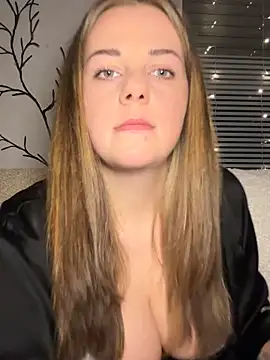 ItsLxsa online show from September 30, 2025, 10:26 pm