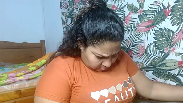 69smallstar online show from April 24, 2026, 10:12 pm