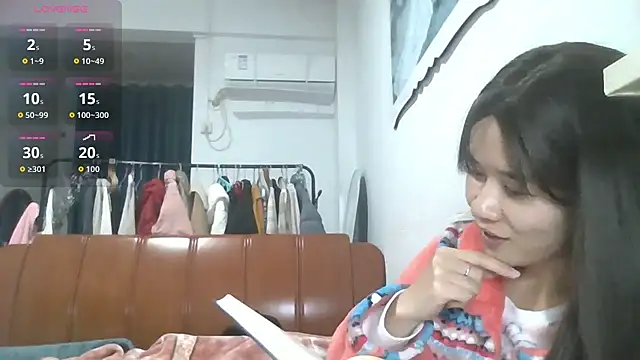 Snapshot of Monice1314 chatting on December 14, 2025, 1:16 pm Monice1314 online show from December 14, 2025, 1:16 pm