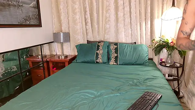 Snapshot of PrettyStranger chatting on September 14, 2025, 10:47 am PrettyStranger online show from September 14, 2025, 10:47 am