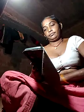 Snapshot of sadhna200 chatting on September 25, 2025, 8:23 pm sadhna200 online show from September 25, 2025, 8:23 pm