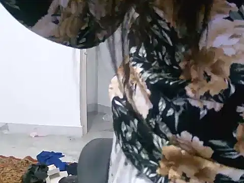 Mon-Luv online show from September 26, 2025, 4:55 pm