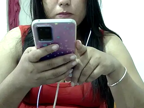 Mon-Luv online show from February 15, 2026, 8:57 am