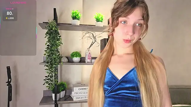 Snapshot of CameliaGlaue chatting on October 13, 2025, 11:32 am CameliaGlaue online show from October 13, 2025, 11:32 am