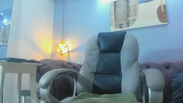 Eross Santy online show from June 28, 2026, 4:24 pm