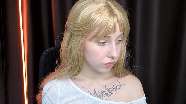 YukiMisa online show from December 16, 2025, 4:45 pm