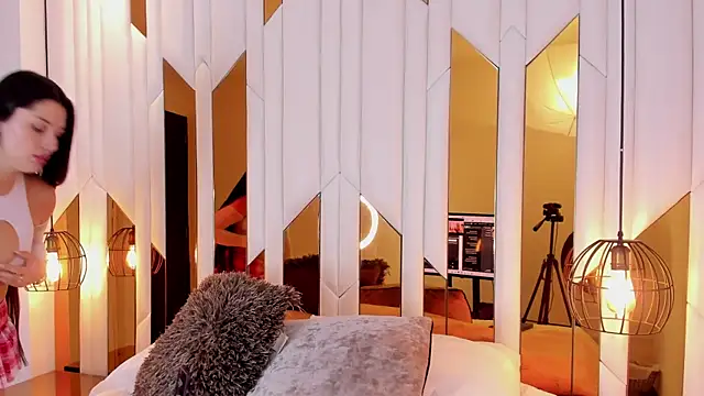 CarolinaFerrer online show from March 24, 2026, 1:38 pm