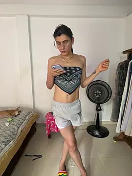 Snapshot of Violeta_Foxz chatting on June 10, 2026, 7:24 pm Violeta Foxz online show from June 10, 2026, 7:24 pm