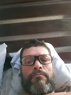 pittivm online show from March 28, 2026, 2:22 am